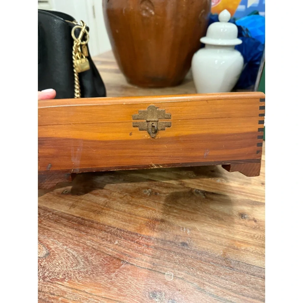 MCM Cedar Wood Trinket Box, Decorative Landscape Lid,‎ Keepsake Chest